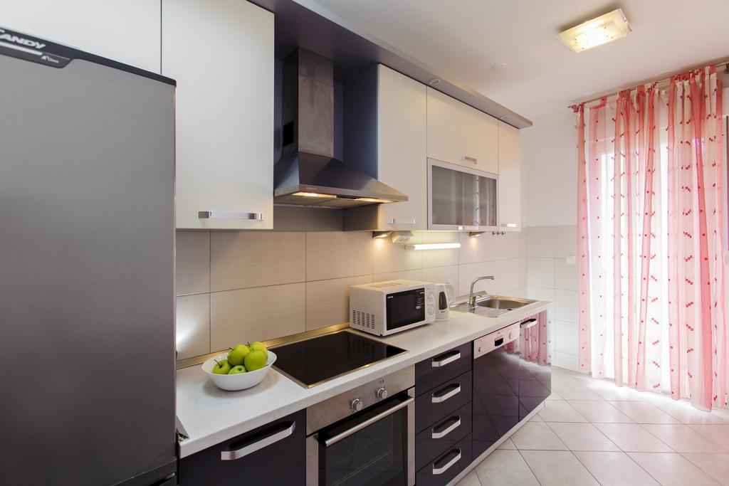 Amigo Comfort Apartments Split Room photo