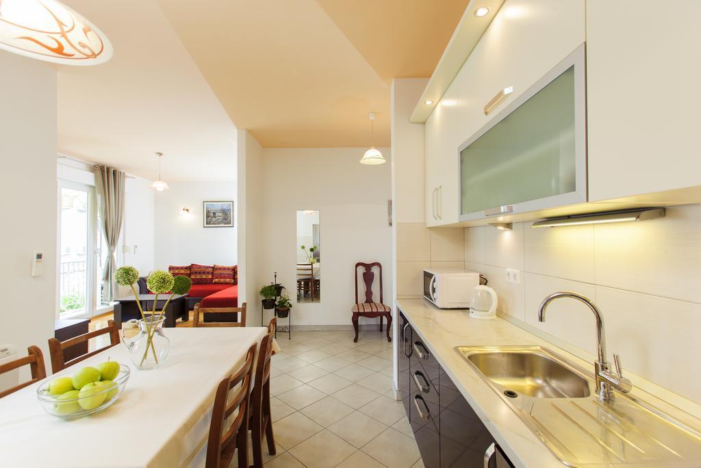 Amigo Comfort Apartments Split Room photo